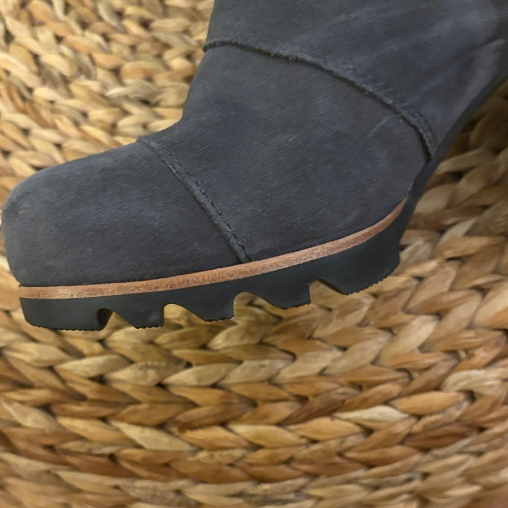 Sorel Women's Charcoal Ankle Booties - Picture 7 of 10